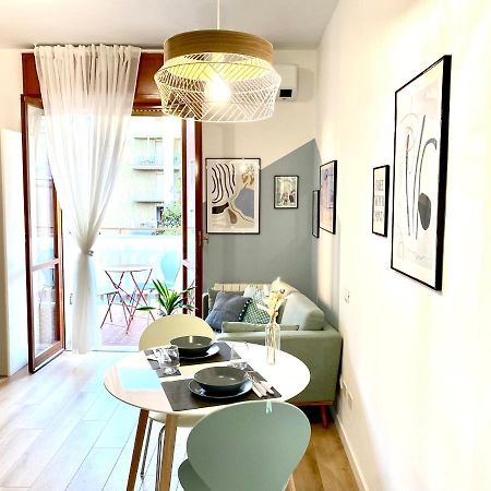 Monolocale Con Terrazzo Alle Porte Di Milano Bresso Ngoại thất bức ảnh