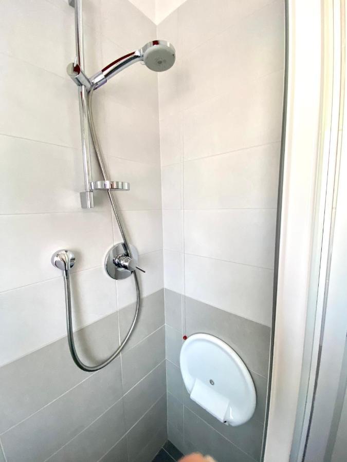 Monolocale Con Terrazzo Alle Porte Di Milano Bresso Ngoại thất bức ảnh